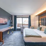 Fahrenheit Seven Hotel 4*