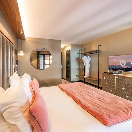 Fahrenheit Seven ホテル クールシュヴェル