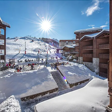 Fahrenheit Seven Hotel