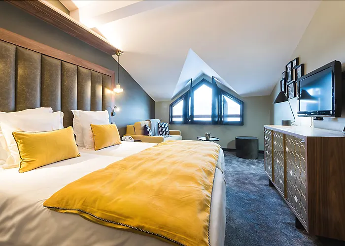Fahrenheit Seven Szálloda 4*