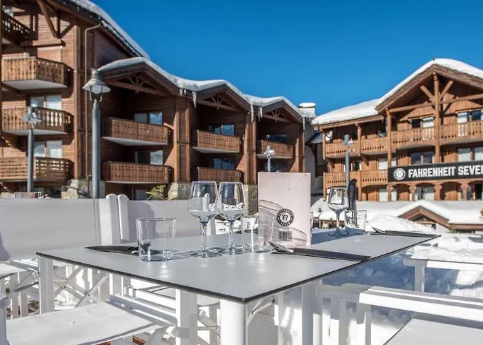 Szálloda Fahrenheit Seven Courchevel