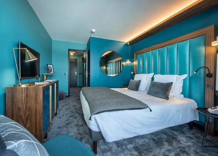 Fahrenheit Seven Szálloda 4*