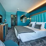 Fahrenheit Seven Szálloda 4*
